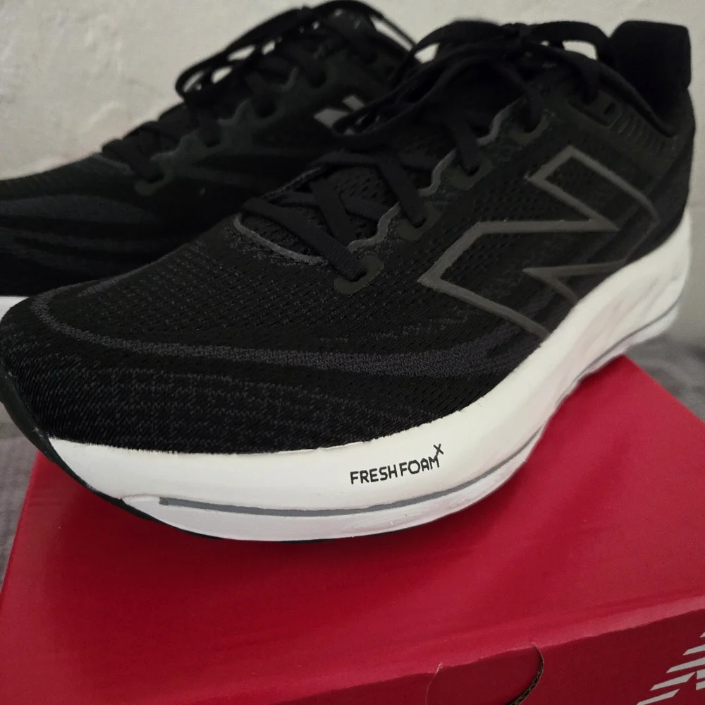 Men New Balance Size: 91/2 2E - Picture 5 of 7